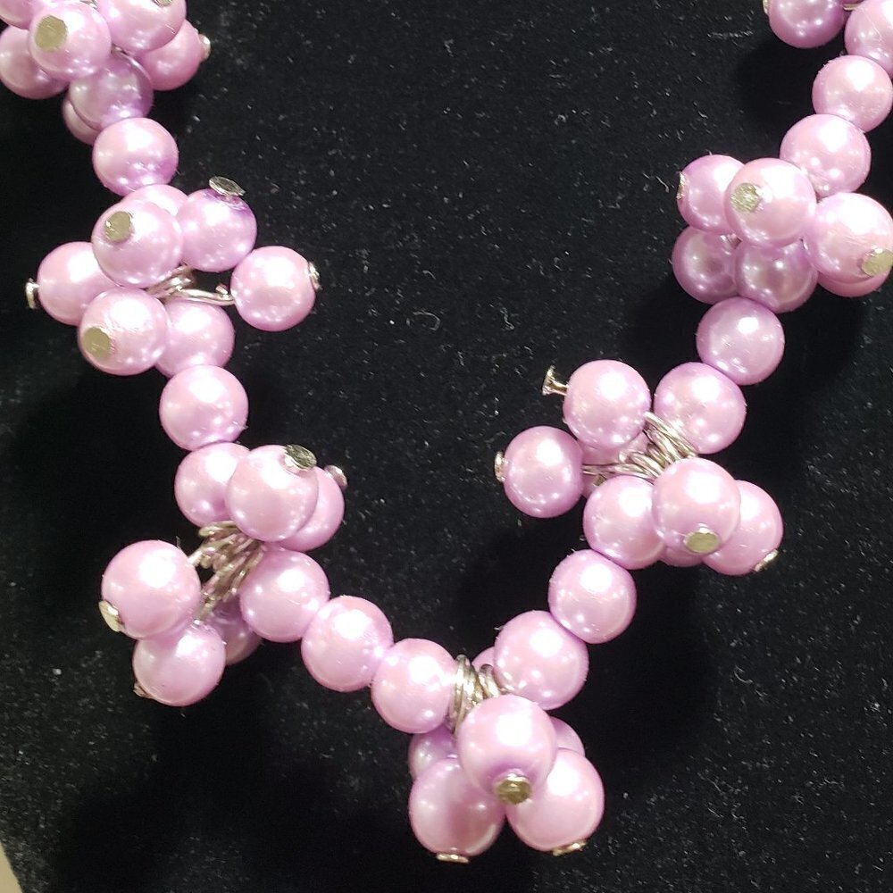 Clusters Purple Beaded necklace with matching Teardrop Earrings - Picture 4 of 7